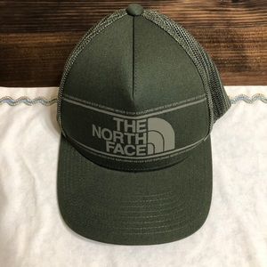 North Face hat - green - men’s - never worn